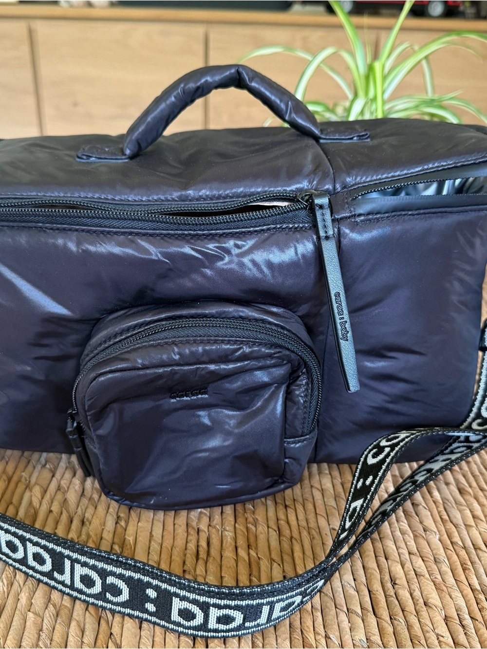 Caraa Black Pump Travel Bag